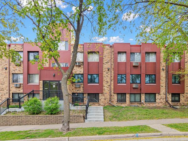 520 Ridgewood Avenue, Unit 3, Minneapolis, MN 55403