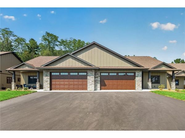 1091 Legend Lane, River Falls, WI 54022
