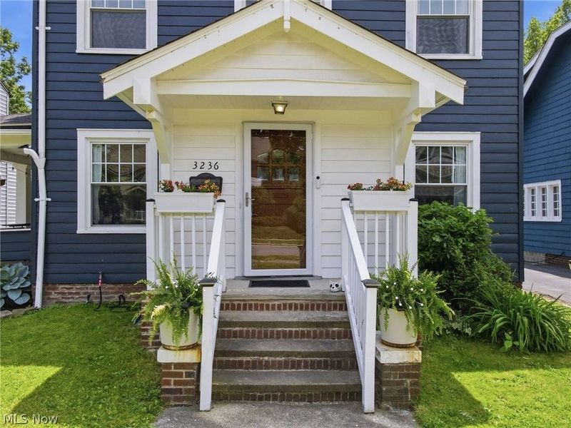 3236 E Overlook Road, Cleveland Heights, OH 44118 Photo 2
