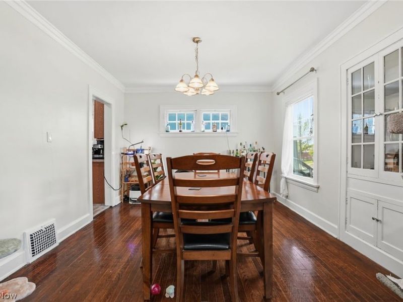 3236 E Overlook Road, Cleveland Heights, OH 44118 Photo 6