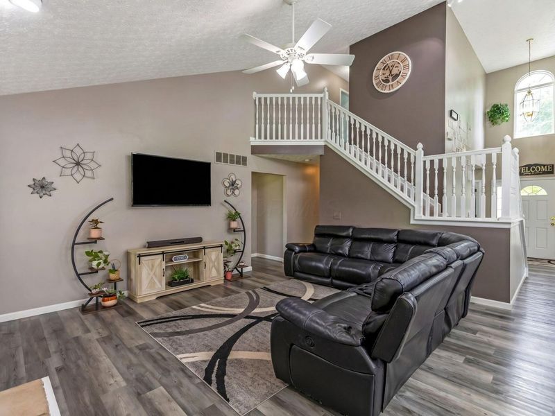 5771 Daisy Trail Drive, Grove City, OH 43123 Photo 12
