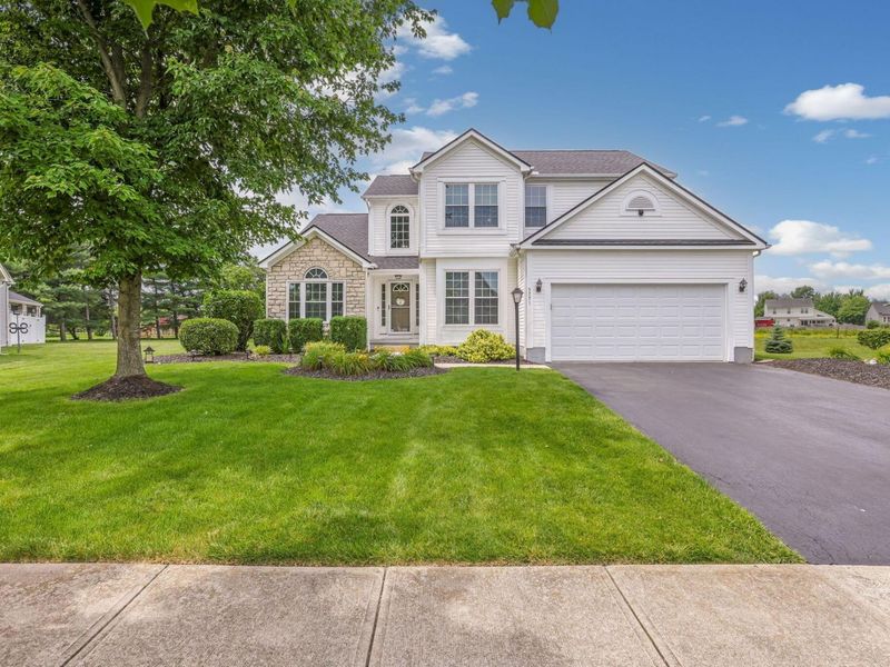 5771 Daisy Trail Drive, Grove City, OH 43123 Photo 2