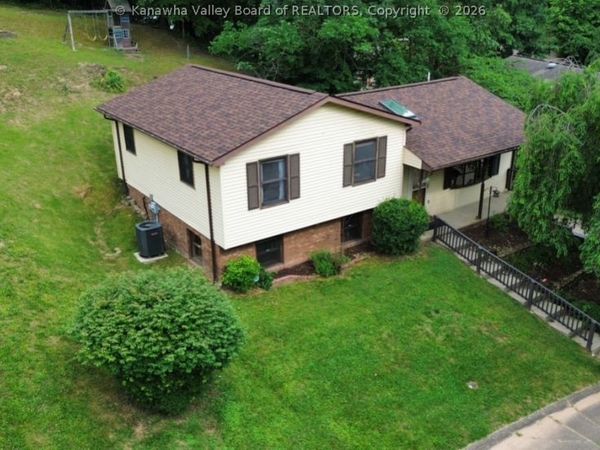 103 Castle Drive, Charleston, WV 25313