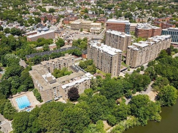 33 Pond Ave, Unit 1014, Brookline, MA 02445