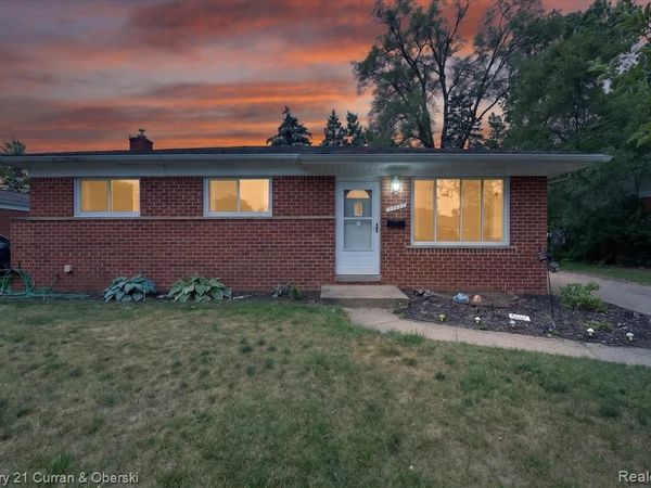 35669 Hees Street , Livonia, MI 48150
