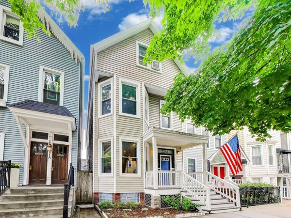2245 W Melrose Street , Chicago, IL 60618