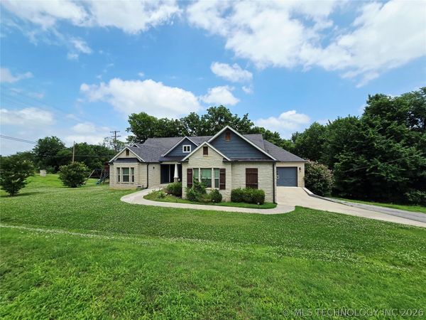 1715 W Blue Starr Drive , Claremore, OK 74017