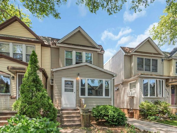 69-28 66th Place , Glendale, NY 11385