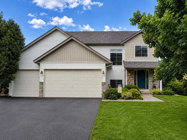 2721 Pampas Court , Shakopee, MN 55379