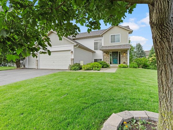 2721 Pampas Court, Shakopee, MN 55379