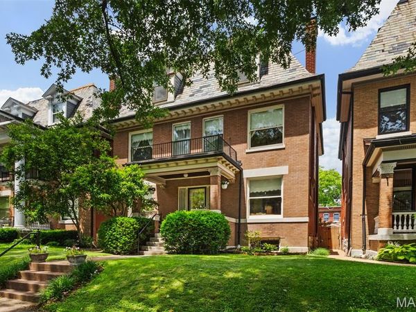 6157 Kingsbury Avenue, St Louis, MO 63112