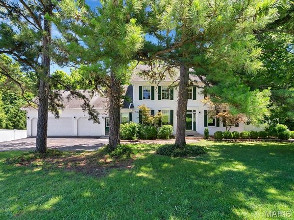 908 N Ballas Road, St Louis, MO 63131