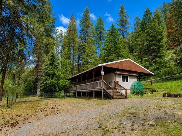 3827 B 25 S. Hwy, Gifford, WA 99131
