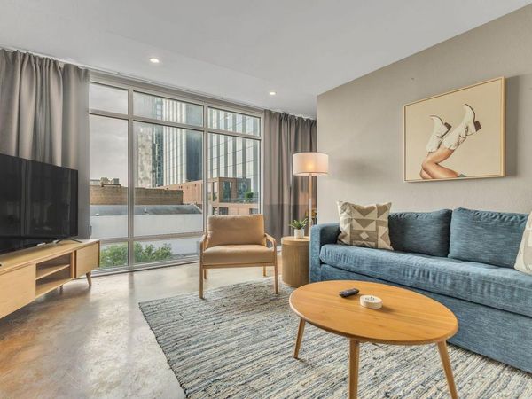 119 E 6th ST, Unit 504, Austin, TX 78701