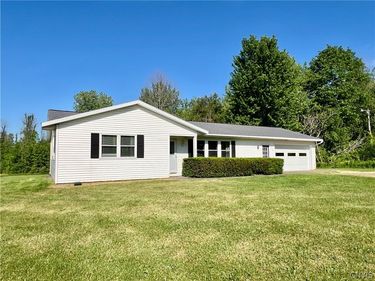 1738 County Route 7, Oswego, NY 13126