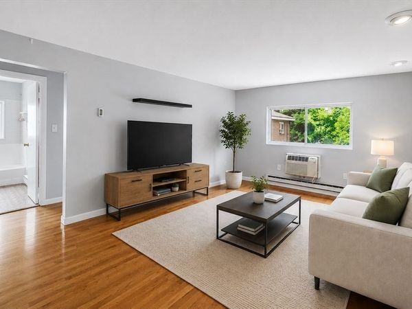 7 Glen Ave, Unit 11, Chelmsford, MA 01824