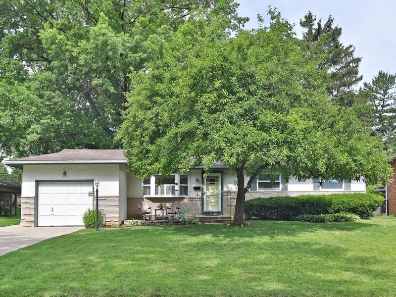 3585 Delamere Avenue, Columbus, OH 43220 Photo 1