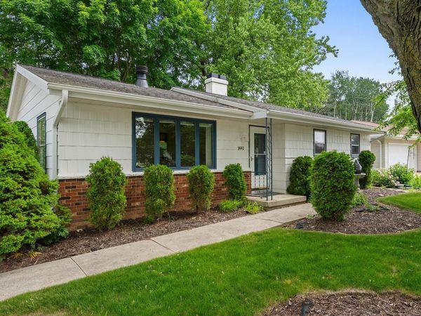 1441 Lee CIRCLE, Manitowoc, WI 54220