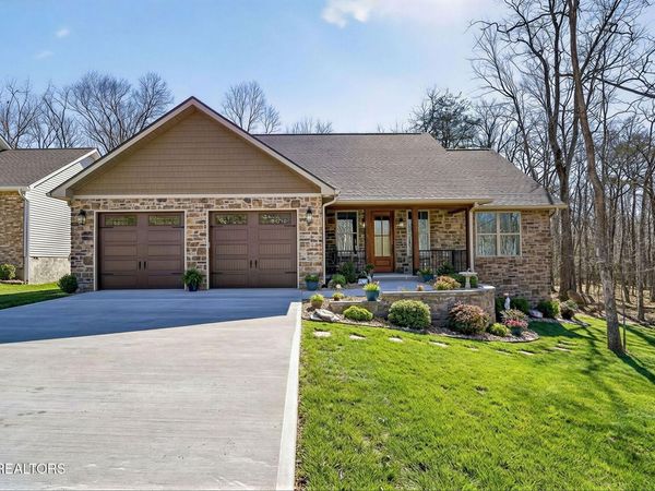 382 Saint George Drive, Crossville, TN 38558
