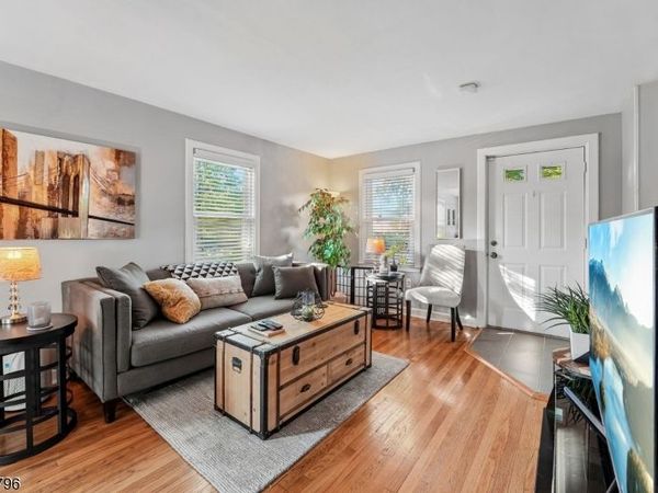 230 Lafayette Place Unit 4D, Englewood, NJ 07631