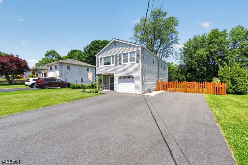 24 Amendola Dr, Netcong, NJ 07857 Main Photo