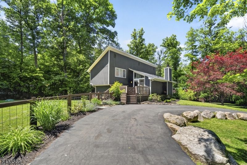 7 Trout Brook Rd, Byram, NJ 07874 Main Photo