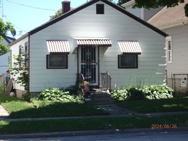 4118 N 7th St, Milwaukee, WI 53209