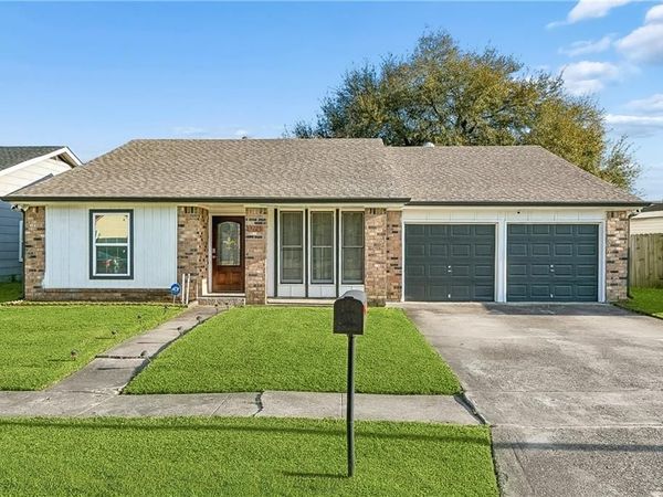 3725 DULANEY. Drive , Harvey, LA 70058