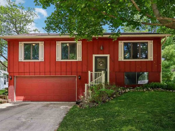 220 Amhurst St, Iowa City, IA 52245