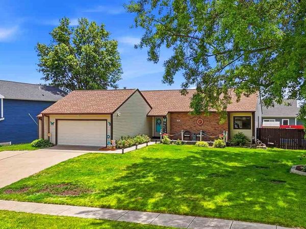 398 Sierra Trace, Coralville, IA 52241