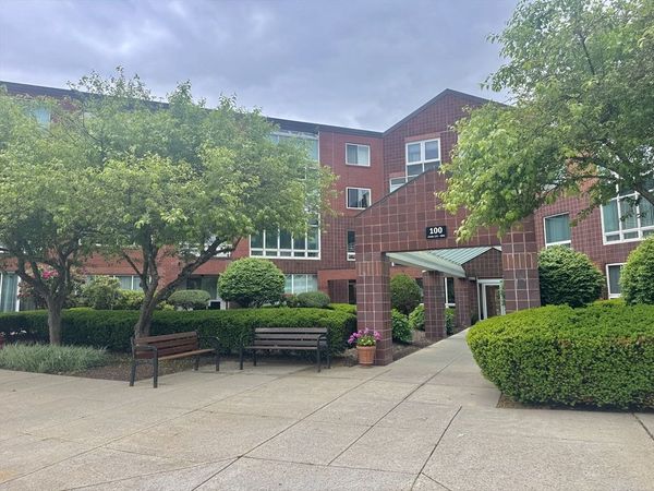 282 Place Lane, Unit 282, Woburn, MA 01801