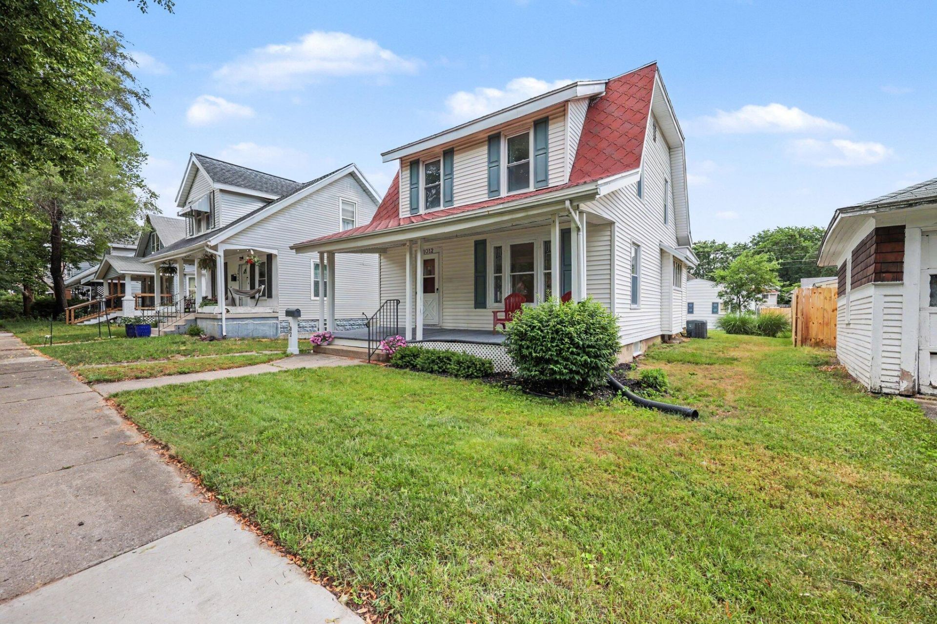 1012 Powers Avenue Nw, Grand Rapids, MI 49504 Main Photo