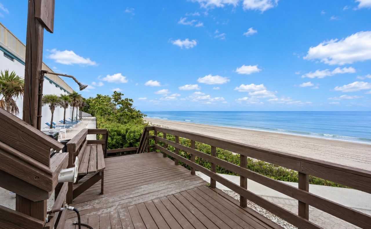 900 Ocean Drive, Unit 202, Juno Beach, FL 33408 Photo