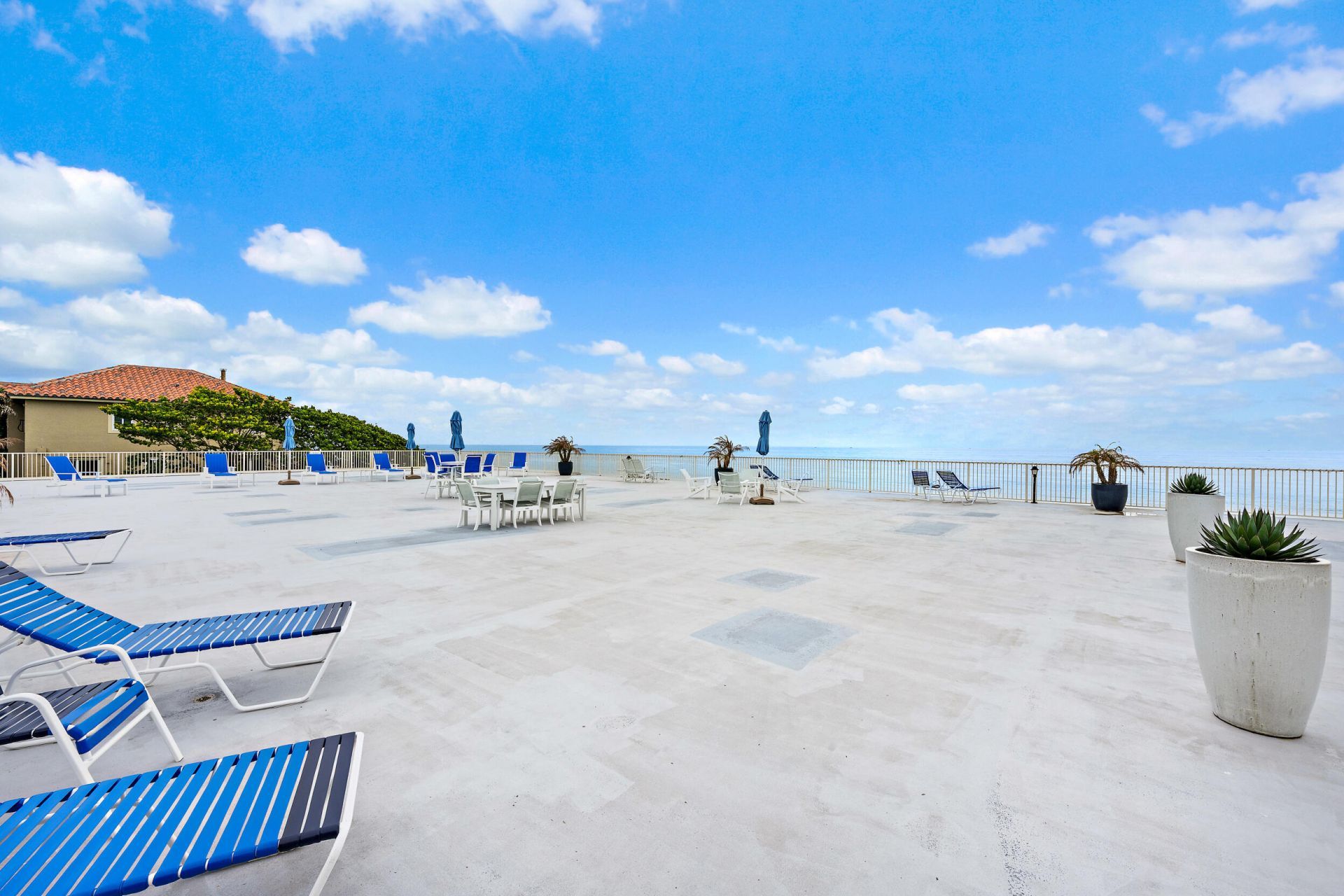 900 Ocean Drive, Unit 202, Juno Beach, FL 33408 Photo