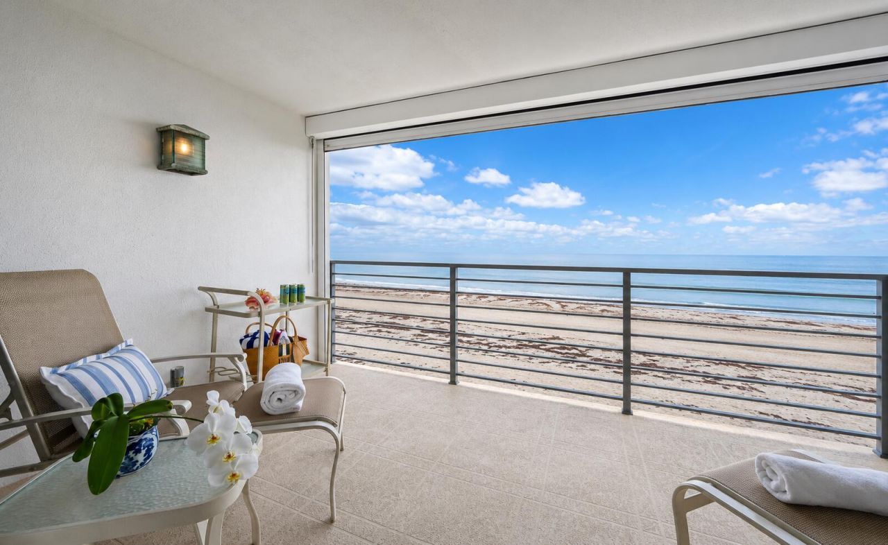 900 Ocean Drive, Unit 202, Juno Beach, FL 33408 Photo