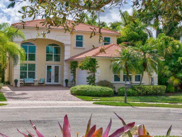 136 Casa Grande Court, Palm Beach Gardens, FL 33418