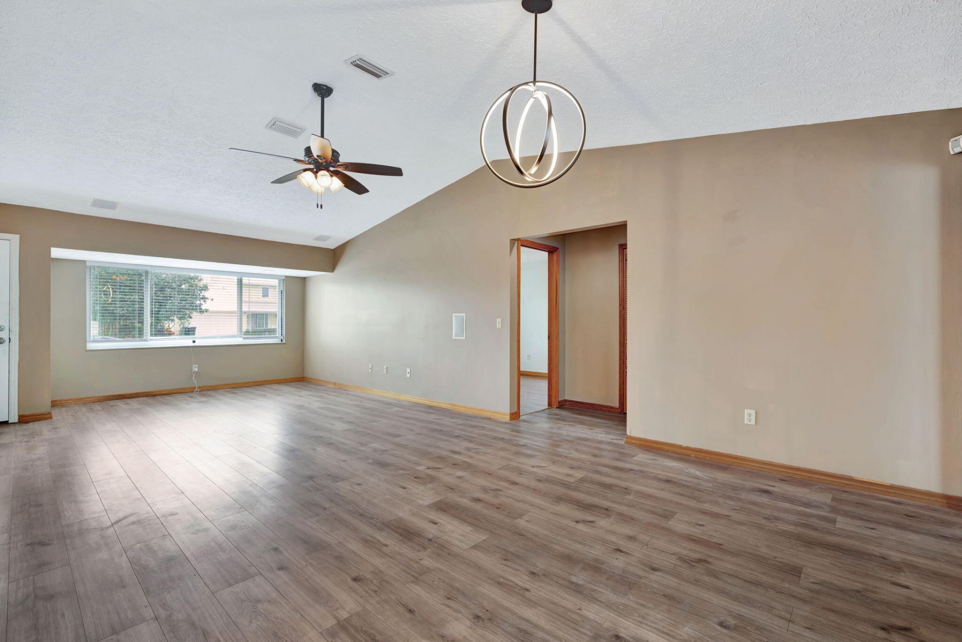 661 SE Crescent Avenue, Port Saint Lucie, FL 34984 Photo