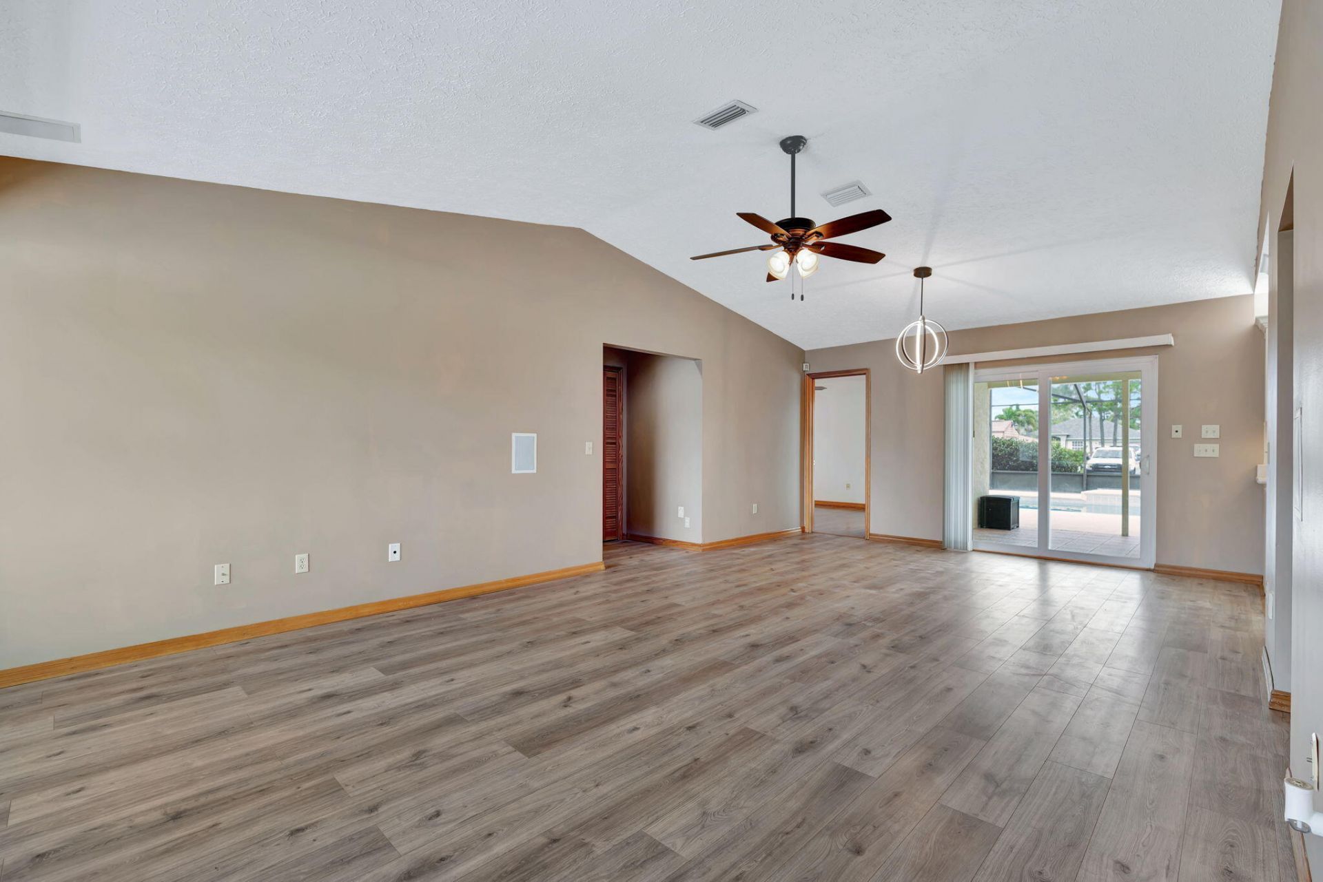 661 SE Crescent Avenue, Port Saint Lucie, FL 34984 Photo