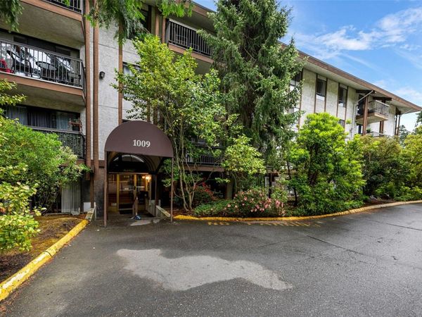 1009 McKenzie Ave, Unit #419, Saanich, BC V8X 4B1