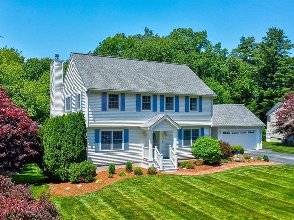 11 Thornton Dr, Burlington, MA 01803