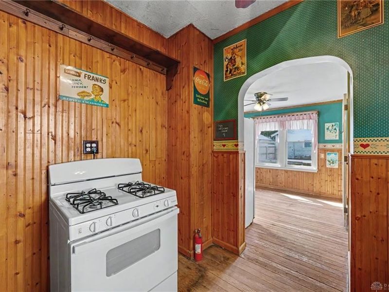 40 E Parkwood Drive, Dayton, OH 45405 Photo 10