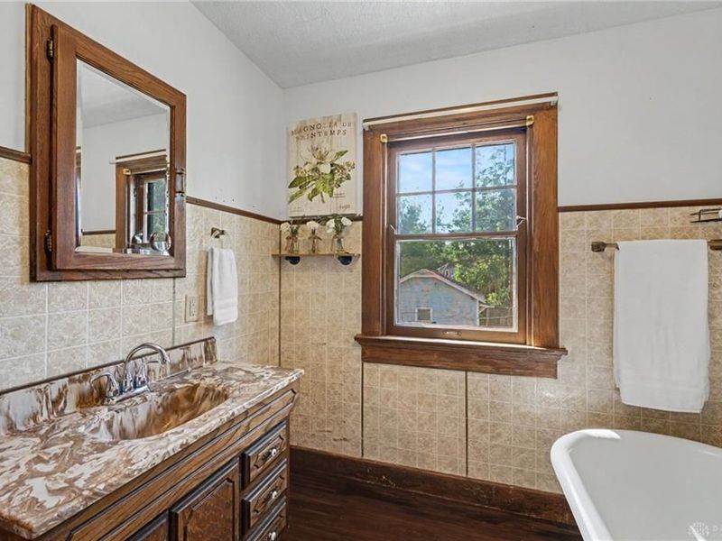 40 E Parkwood Drive, Dayton, OH 45405 Photo 17