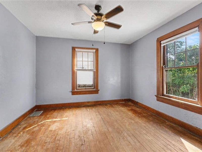 40 E Parkwood Drive, Dayton, OH 45405 Photo 19