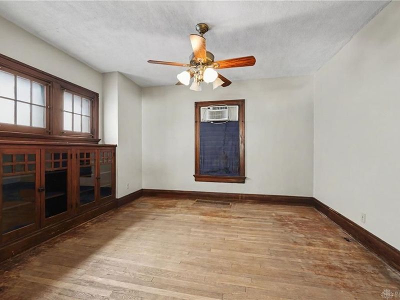 40 E Parkwood Drive, Dayton, OH 45405 Photo 5