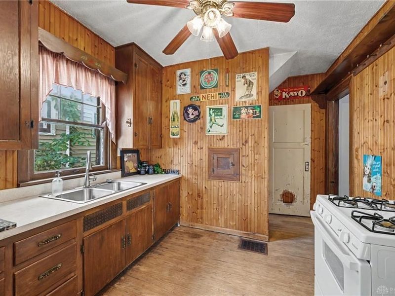 40 E Parkwood Drive, Dayton, OH 45405 Photo 7