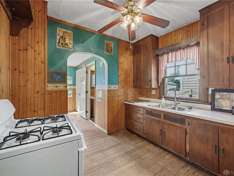 40 E Parkwood Drive, Dayton, OH 45405 Photo 8