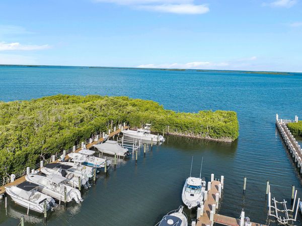 98202 Windward Avenue, KEY LARGO, FL 33037