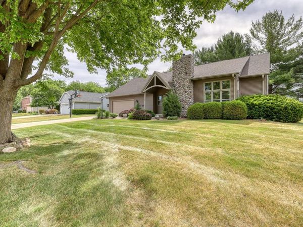 798 Greenway TERRACE, Hartland, WI 53029