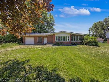 2145 Oakville Waltz Road , Ash Twp, MI 48164