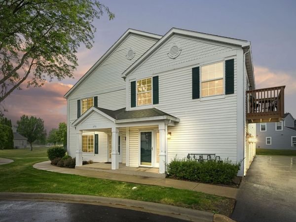696 Fieldcrest Drive , Unit C, South Elgin, IL 60177